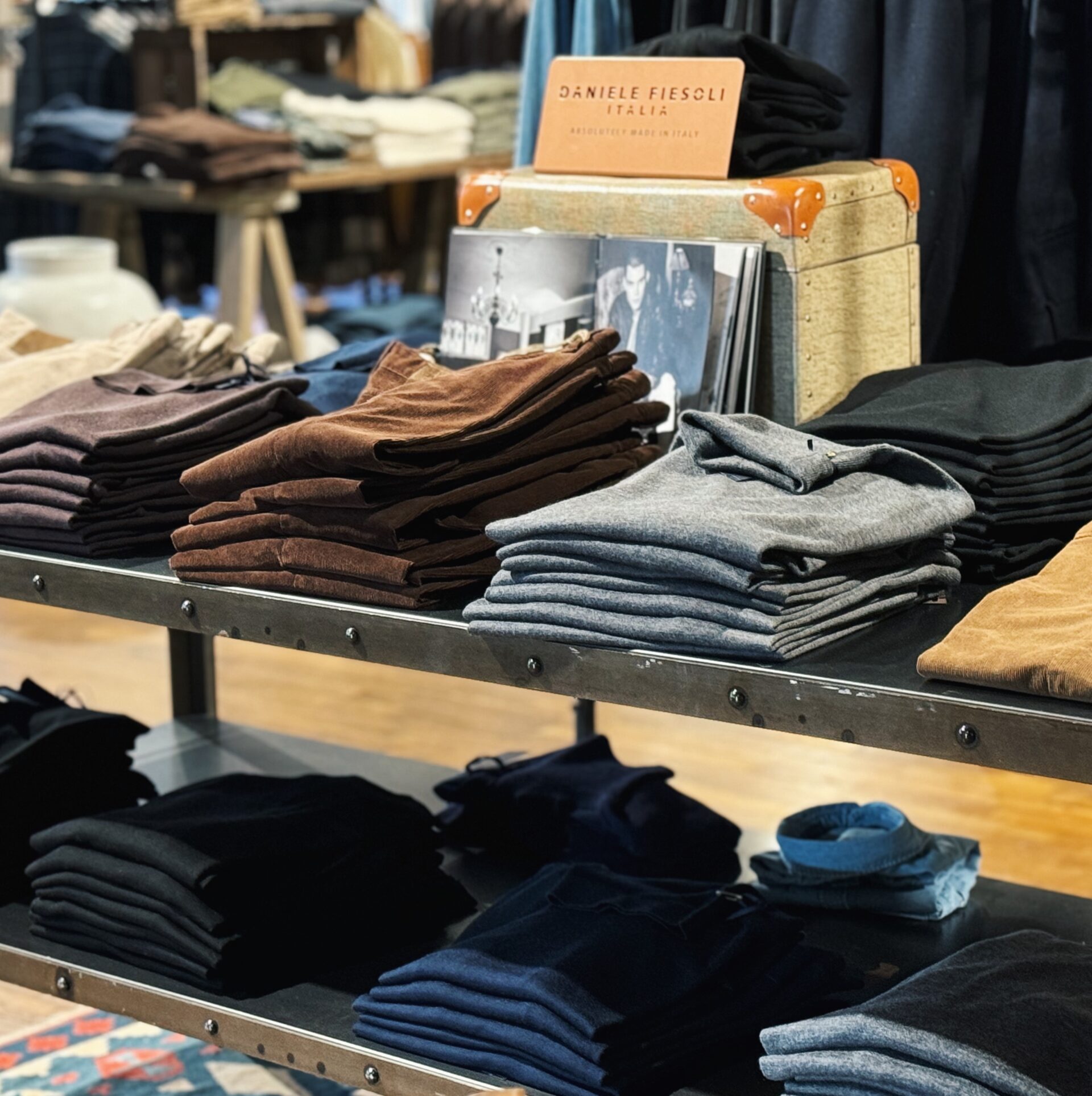 HELGERBJUDANDE - BOMULLSFABRIKEN